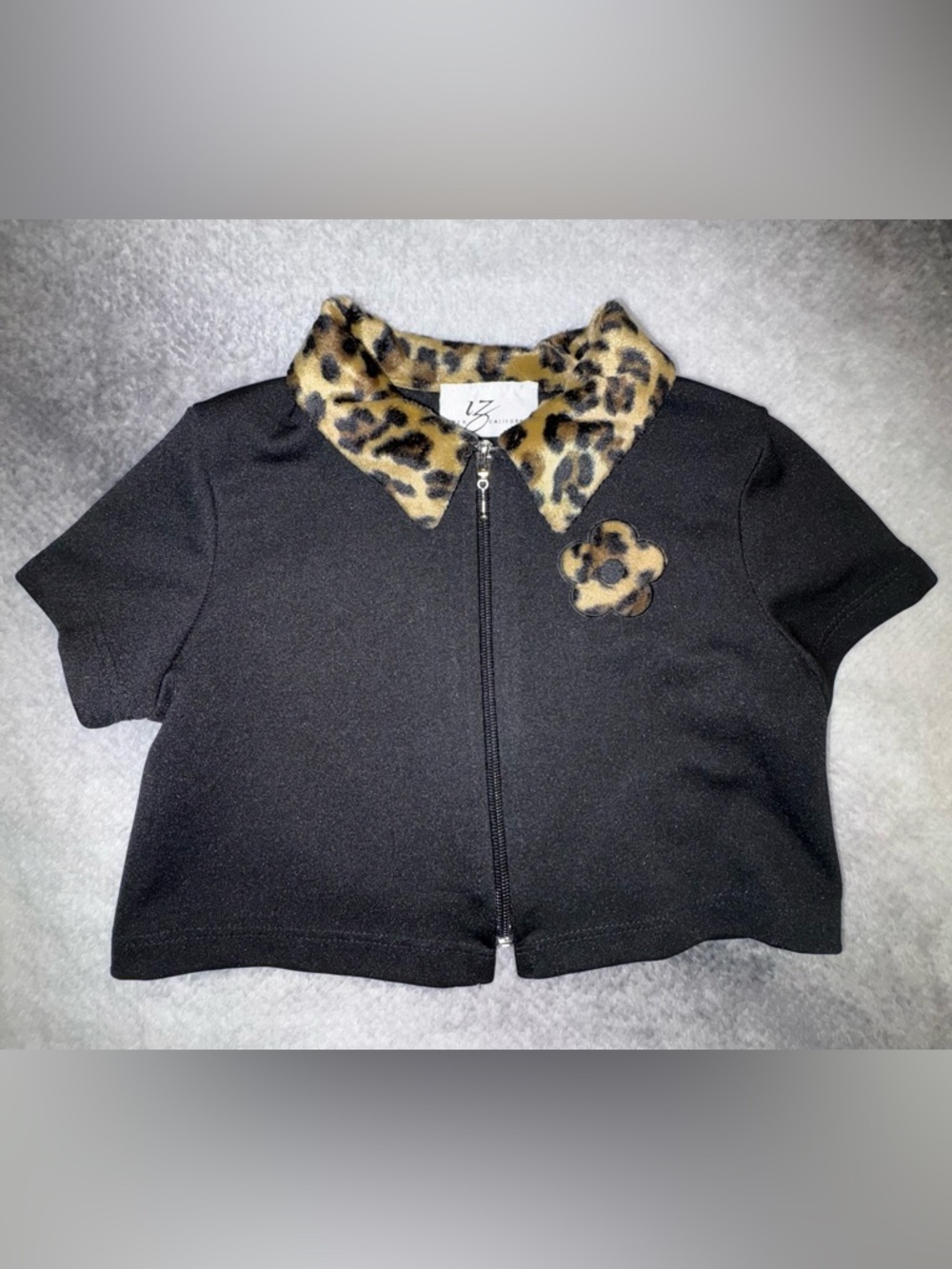 (B5) IZ Byer California Girls Top Size 6x Black Leopard Faux Fur Collar Zip Up
